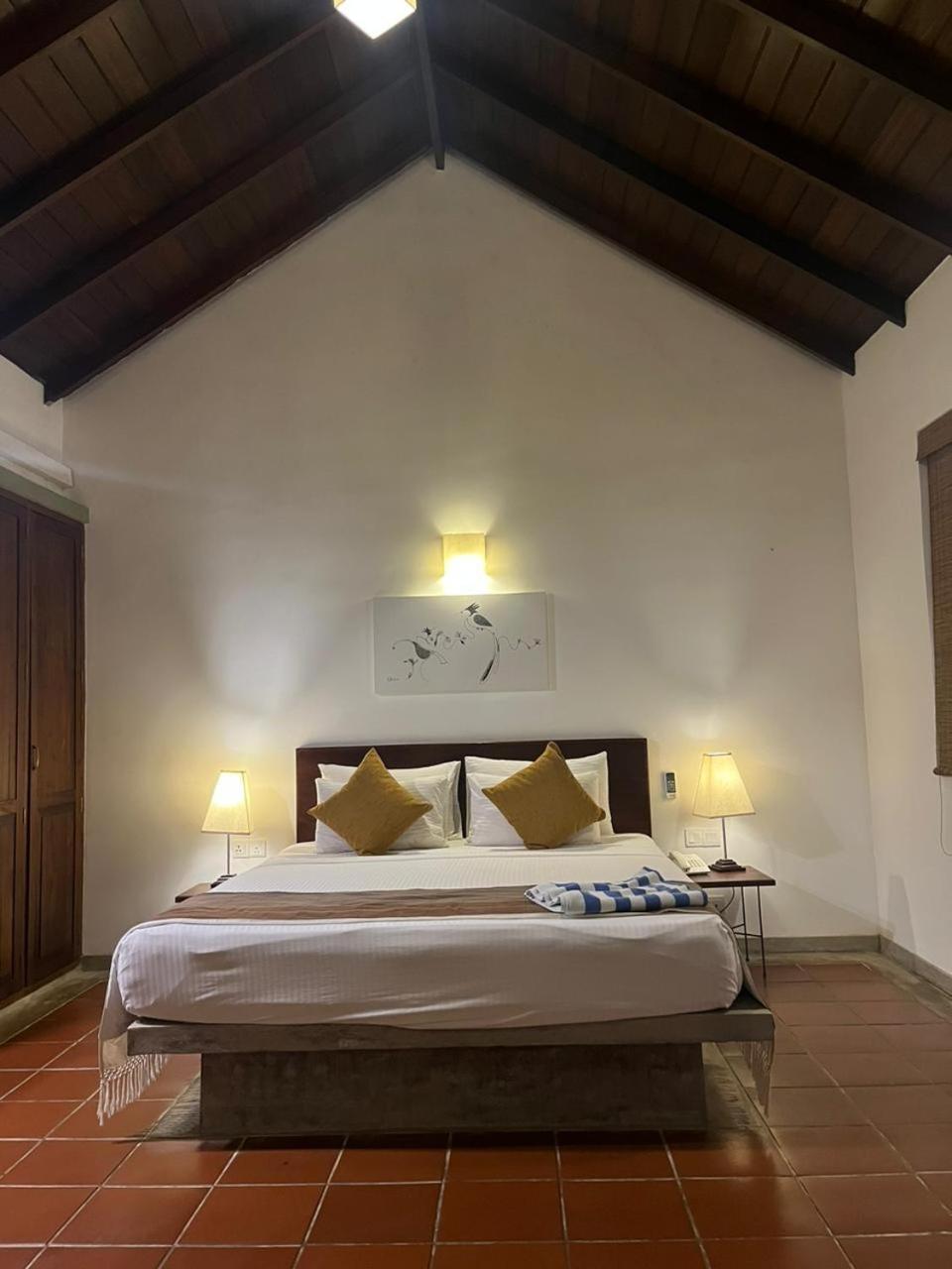Ehalagala Lake Resort Сигирия Екстериор снимка