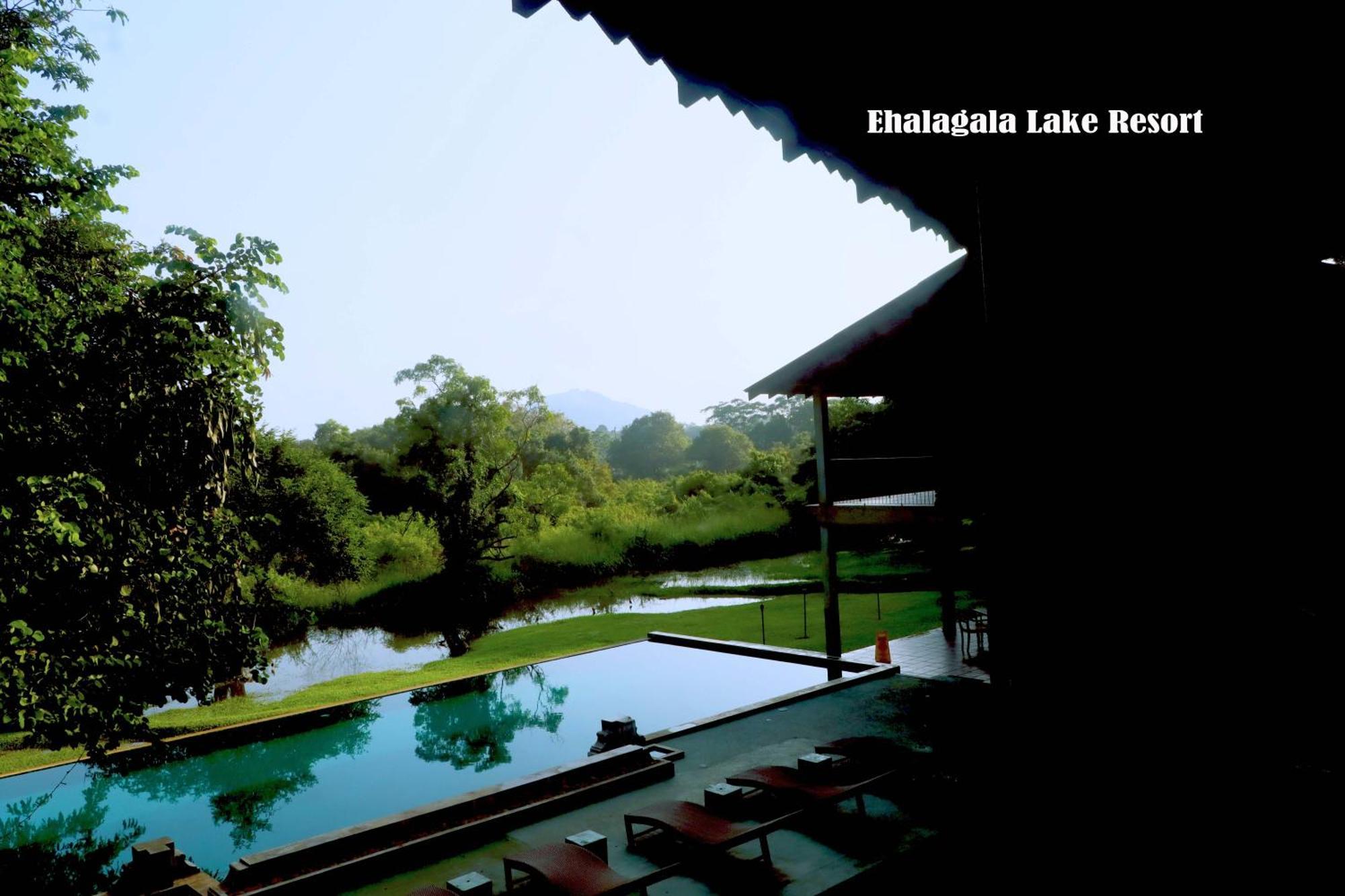 Ehalagala Lake Resort Сигирия Екстериор снимка