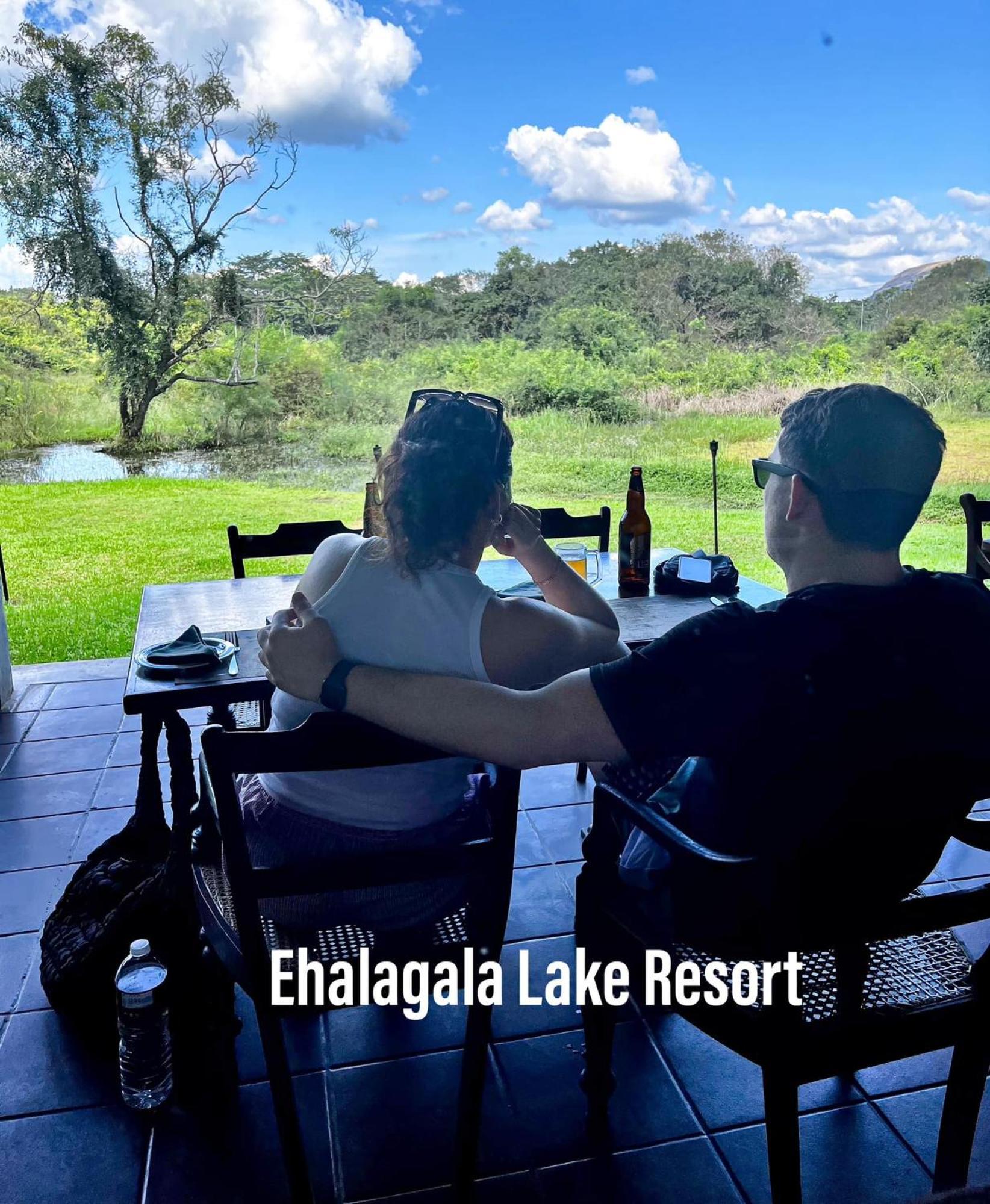 Ehalagala Lake Resort Сигирия Екстериор снимка